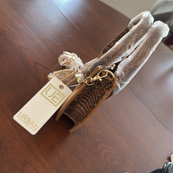 NWT- Urban Expressions shoulder bag - Picture 4 of 4